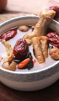 Understanding Chinese Herbal Medicine: Chuanxiong (Ligusticum Chuanxiong)