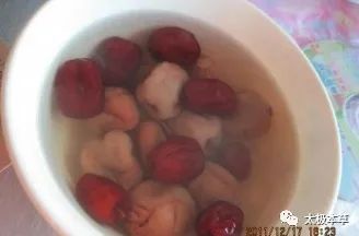 11 Medicinal Dishes to Nourish Qi and Blood with 18 Ingredients