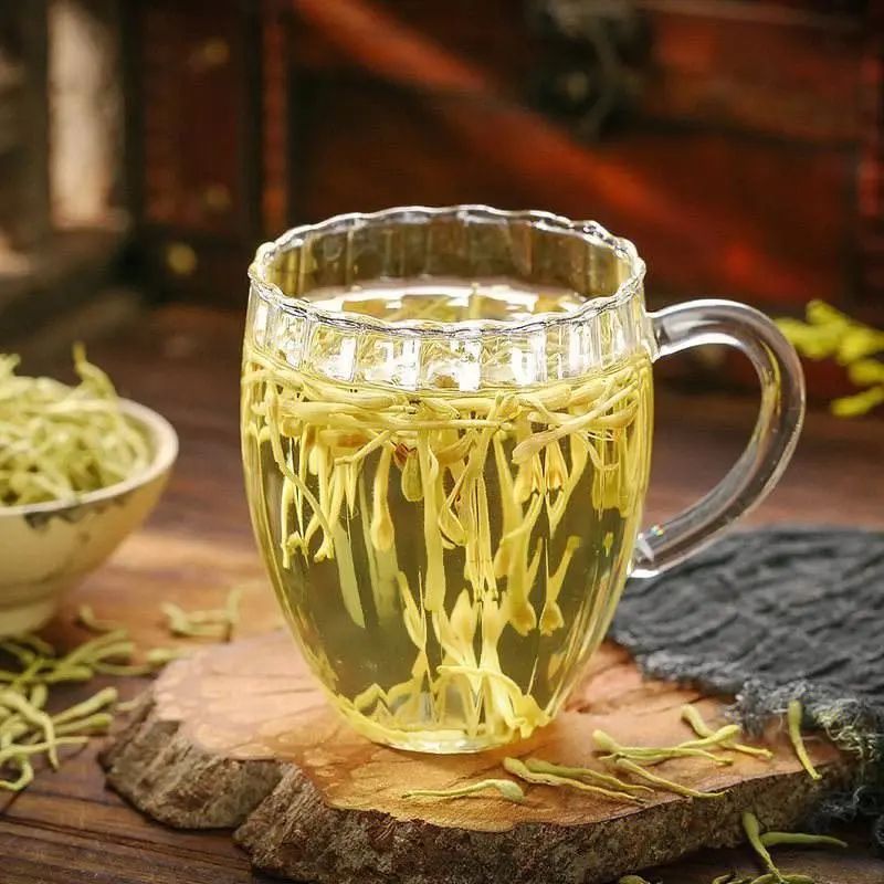 Medicinal Value and Health Benefits of Honeysuckle (Jin Yin Hua)